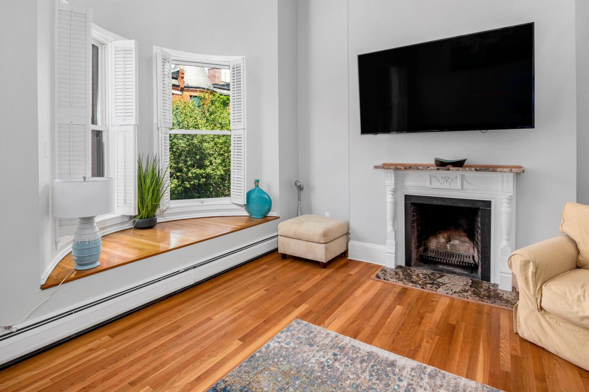 Апартаменты Brownstone Townhouse In Fenway Бостон Экстерьер фото