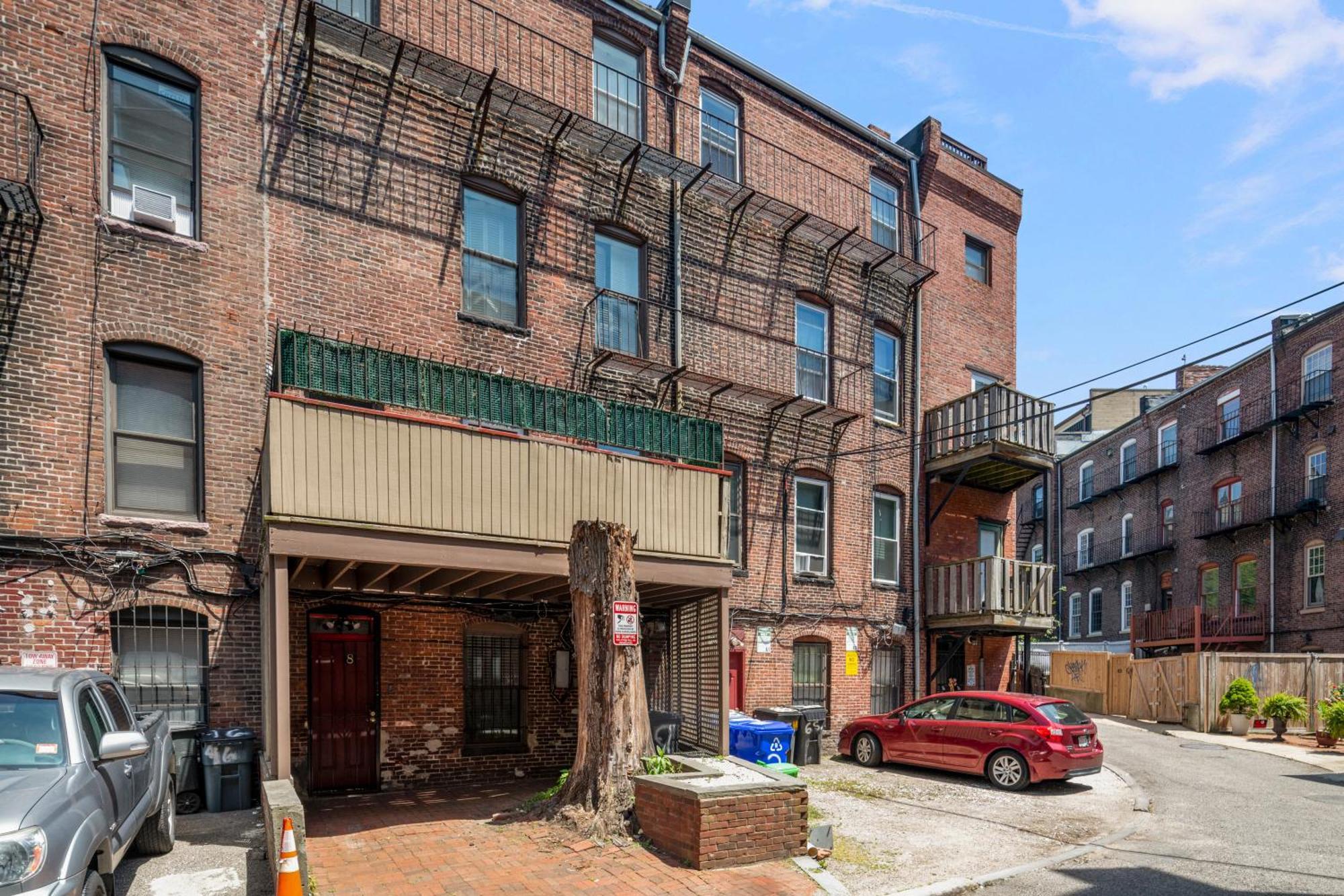 Апартаменты Brownstone Townhouse In Fenway Бостон Экстерьер фото